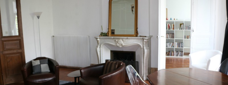 T4 Theatre salon