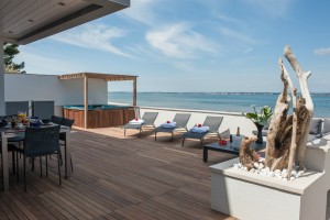 villa jacuzzi terrasse