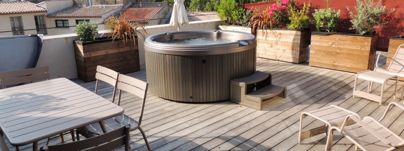 Pezenas-hotel-terrasse-appart-jacuzzi